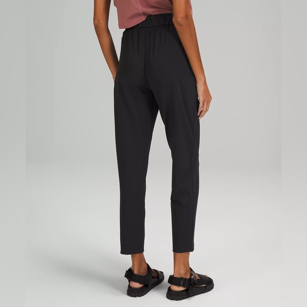 Lululemon Stretch High-Rise Pant 7/8 Length Black Size 2 (XS) NWOT Athleisure - Picture 2 of 6